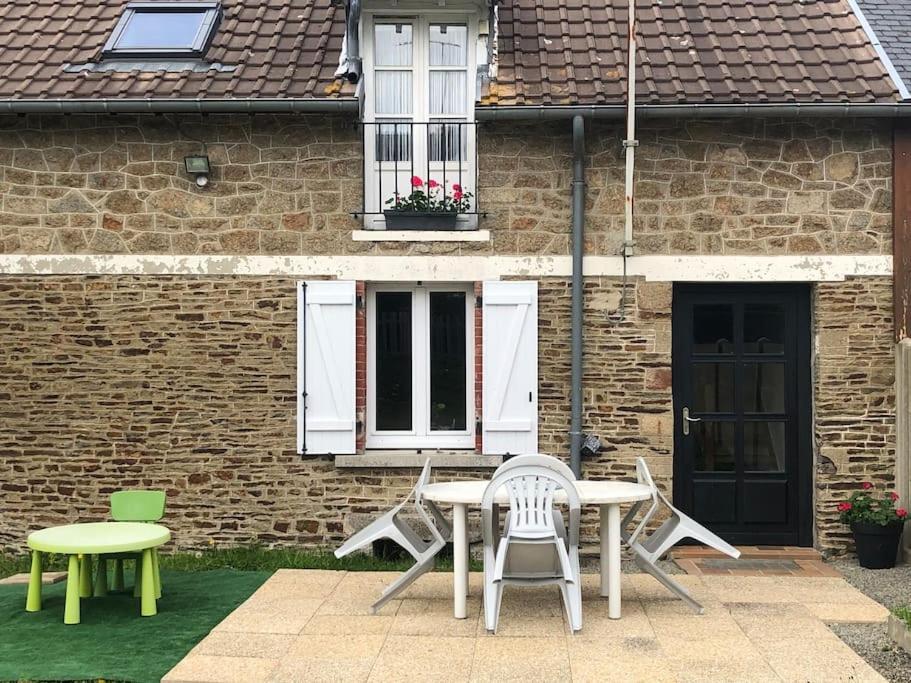 Appartement La Team Familly Vue Sur Le Mont St Michel à Pontaubault Extérieur photo
